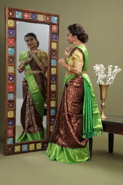 Maroon And Parrot Green Kanjeevaram Pattu Saree